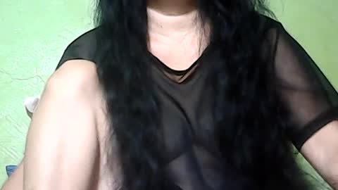 Snapshot of muffy_bunny chatting on June 2026 06:08:01 PM muffy_bunny online show from June 2026 06:08:01 PM