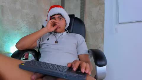 Snapshot of muichiro_tokito1 chatting on December 2024 07:03:01 AM muichiro tokito1 online show from December 2024 07:03:01 AM