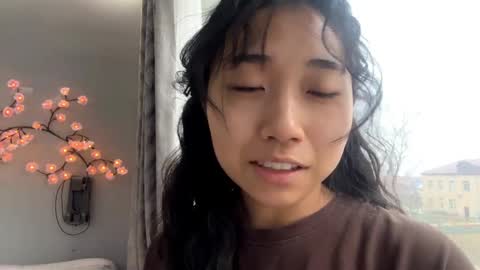 Mia online show from April 2026 01:42:02 AM