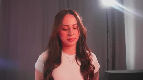 Kira online show from October 2025 07:07:02 AM