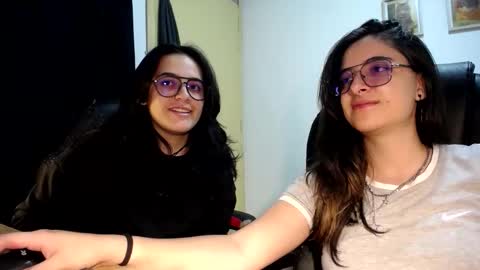 Dani and Alex online show from October 2025 02:20:01 AM