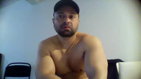 Snapshot of muscle794 chatting on March 2026 06:48:02 PM Cool Traveler online show from March 2026 06:48:02 PM