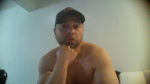 Snapshot of muscle794 chatting on May 2026 09:11:02 PM Cool Traveler online show from May 2026 09:11:02 PM