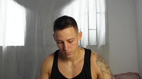 muscle_king_cum online show from December 2025 02:44:01 PM