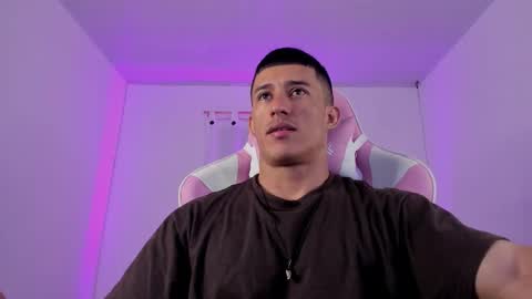 Muscle Man online show from January 2026 01:05:02 PM