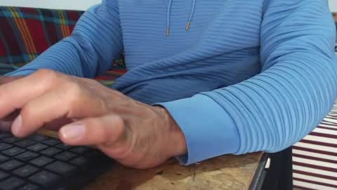 Snapshot of muscle_man1 chatting on April 2026 02:27:02 AM Mike online show from April 2026 02:27:02 AM