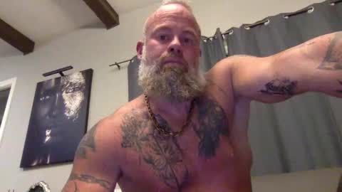 Snapshot of muscledick40 chatting on September 2025 02:44:02 AM muscledick40 online show from September 2025 02:44:02 AM