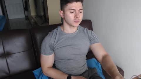 Snapshot of muscledoctor24 chatting on September 2025 06:26:02 AM Everet online show from September 2025 06:26:02 AM