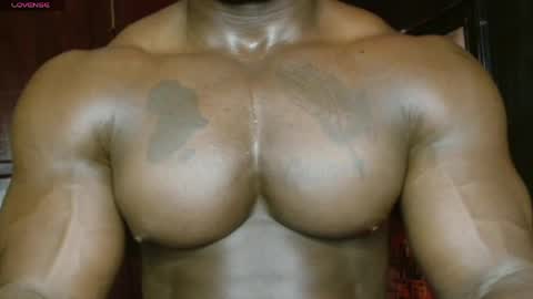 musclegod23 online show from April 2026 10:35:02 PM