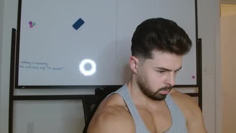 Snapshot of musclegodxx chatting on April 2026 04:46:01 AM Musclegodxx online show from April 2026 04:46:01 AM