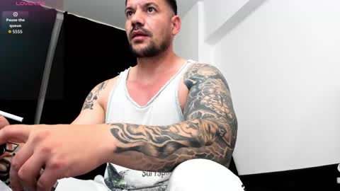 MuscleMonster31 online show from November 2025 11:09:02 AM