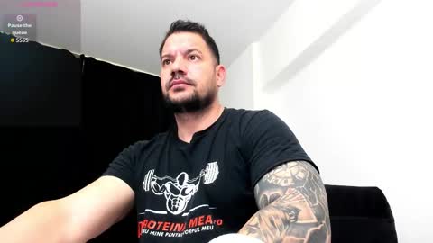 MuscleMonster31 online show from December 2025 10:24:02 AM