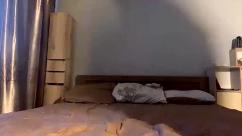 muscularjuggler online show from November 2025 02:25:01 AM