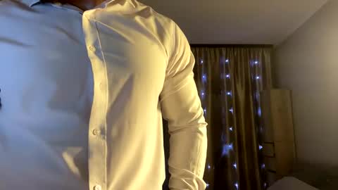 muscularjuggler online show from March 2026 03:29:02 PM