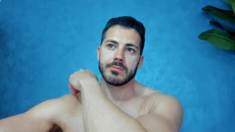 Snapshot of muscularmaster chatting on April 2026 09:05:01 PM muscularmaster onlyfans online show from April 2026 09:05:01 PM