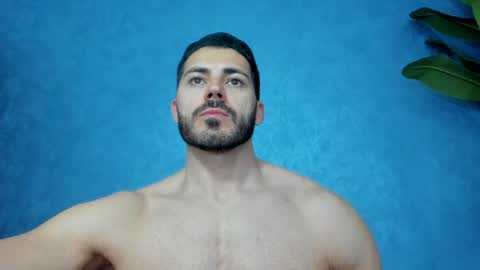 Snapshot of muscularmaster chatting on April 2026 08:53:02 AM muscularmaster onlyfans online show from April 2026 08:53:02 AM