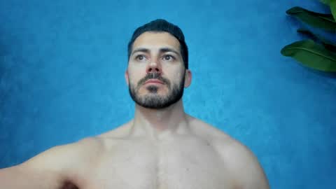 Snapshot of muscularmaster chatting on April 2026 09:23:01 AM muscularmaster onlyfans online show from April 2026 09:23:01 AM