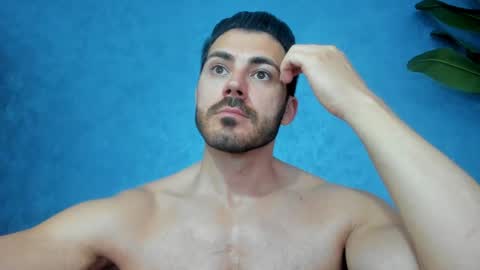 Snapshot of muscularmaster chatting on May 2026 09:42:02 PM muscularmaster onlyfans online show from May 2026 09:42:02 PM
