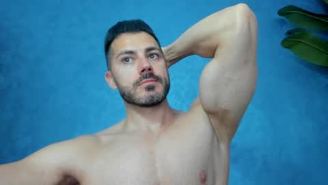 Snapshot of muscularmaster chatting on May 2026 09:39:02 AM muscularmaster onlyfans online show from May 2026 09:39:02 AM