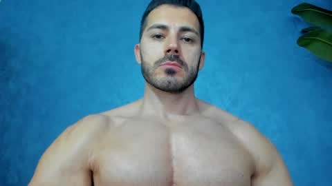Snapshot of muscularmaster chatting on May 2026 08:42:02 AM muscularmaster onlyfans online show from May 2026 08:42:02 AM