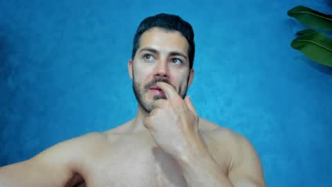Snapshot of muscularmaster chatting on May 2026 09:33:01 PM muscularmaster onlyfans online show from May 2026 09:33:01 PM