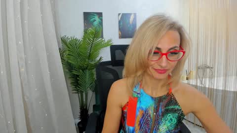 Diana online show from February 2025 05:15:02 PM