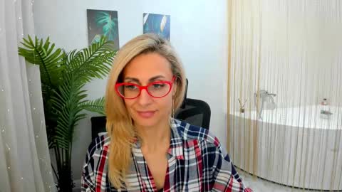 Diana online show from February 2025 02:48:01 PM