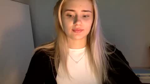 musescorner online show from December 2025 03:41:01 PM