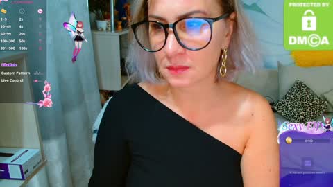 Snapshot of music_fairy chatting on December 2024 09:20:02 AM Lana online show from December 2024 09:20:02 AM