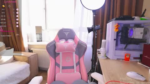 Snapshot of my_emmy chatting on February 2026 09:21:02 AM Emmy online show from February 2026 09:21:02 AM