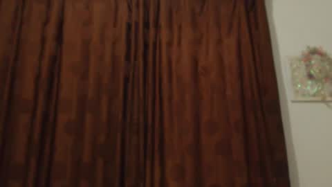     sara      i know you love me xoxox     online show from September 2025 10:20:01 PM