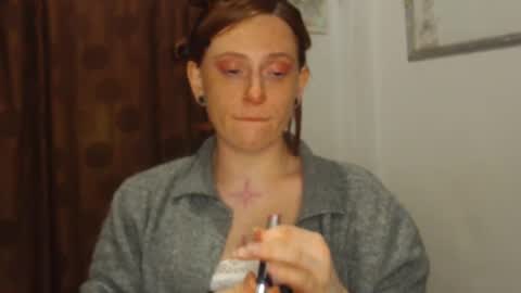     sara      i know you love me xoxox     online show from October 2025 06:35:02 AM