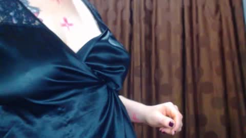     sara      i know you love me xoxox     online show from January 2026 08:56:01 PM