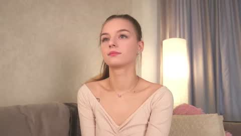 Snapshot of my_little_pollly chatting on June 2026 01:12:02 PM Polly online show from June 2026 01:12:02 PM
