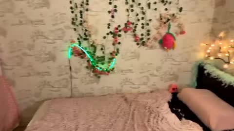 Anya online show from May 2026 09:42:02 PM