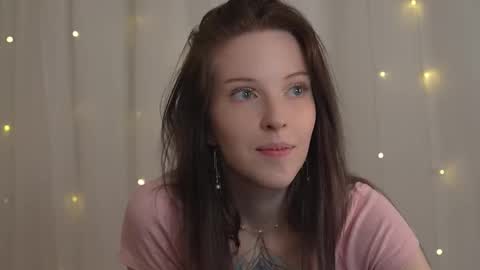 STELLA  Im here today online show from October 2025 05:36:02 PM