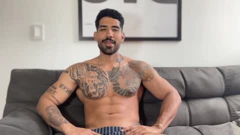 Myke esthetic online show from January 2025 07:55:01 PM