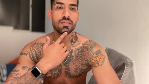 Myke esthetic online show from February 2025 03:18:01 AM