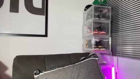 Myke esthetic online show from October 2025 01:14:01 AM