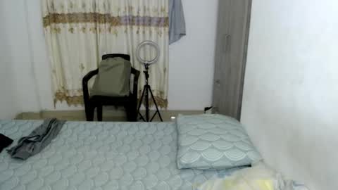 mike online show from November 2025 09:28:01 PM