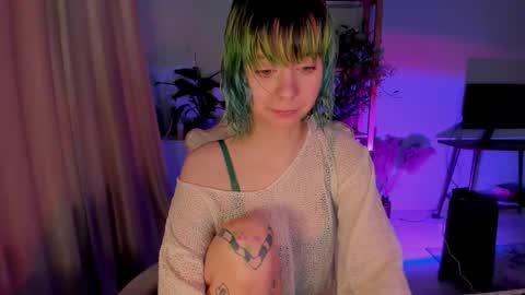 MylaFlores online show from September 2025 05:07:01 AM