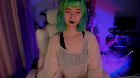 MylaFlores online show from October 2025 01:58:02 AM