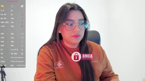 Snapshot of mypretty_isabella chatting on May 2026 03:00:01 AM Bella online show from May 2026 03:00:01 AM