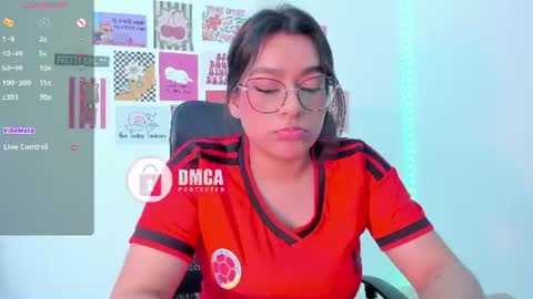 Snapshot of mypretty_isabella chatting on June 2026 09:14:01 AM Bella online show from June 2026 09:14:01 AM