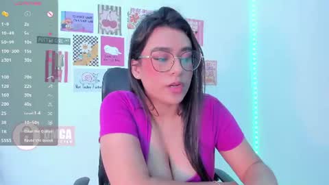 Snapshot of mypretty_isabella chatting on June 2026 02:58:02 AM Bella online show from June 2026 02:58:02 AM