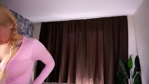 Snapshot of myriambirkett chatting on June 2026 05:12:01 AM Greta online show from June 2026 05:12:01 AM