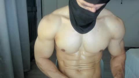 mysterious_muscles online show from April 2026 11:00:01 PM