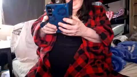 Snapshot of mysteriouswoman18 chatting on November 2025 06:40:02 PM mysteriouswoman18 online show from November 2025 06:40:02 PM