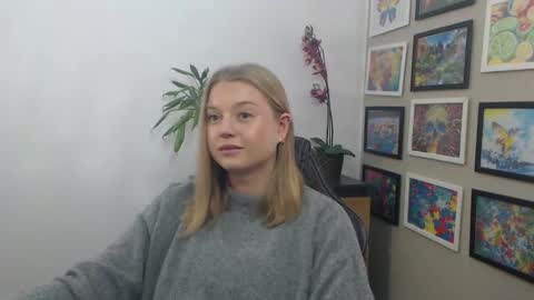 Erica online show from October 2025 08:02:02 AM