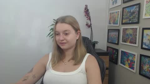 Erica online show from November 2025 10:18:02 AM